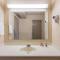 Super 8 by Wyndham Hamilton