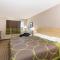 Super 8 by Wyndham Carroll/East