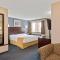 Super 8 by Wyndham Milford/New Haven