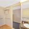 Super 8 by Wyndham Milford/New Haven