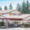 Super 8 by Wyndham Lacey Olympia Area - Lacey