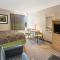 Super 8 by Wyndham Carroll/East