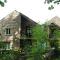 Alston Art Apartments