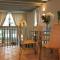 Alston Art Apartments