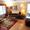 Foto: 2 bedroom Wiffen Cottage 8/43