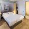 B&B Hôtel Lyon Grand Stade Meyzieu photo 17