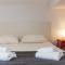 Home Out Rooms & Apartments