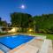 Millard Crescent Guest House