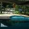 Alegria casa 3 dorms Cond Fechado churrasqueira piscina