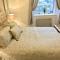 RIVER CLYDE VIEWS - PRIVATE & SPACIOUS APARTMENT RIVER CLYDE VIEWS - PRIVATE & SPACIOUS APARTMENT