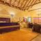 Tholo Private Game Lodge