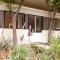 Sweet Suite Flora in Vouliagmeni