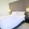 Comfy Studio 4 by Ong Realty