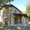 Lovely Cottage in Bagni di Lucca Amidst Fields