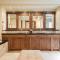 Woodside Villa