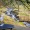 The Cow Shed - with hot tub - Kirkby Lonsdale