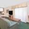 Hawthorn Extended Stay by Wyndham Green Bay