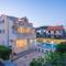 Apartments Pralija