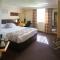 Damon’s Hotel