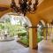 El Encanto Inn & Suites