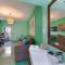 Suite Home Sorrento