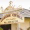 Courtsidecottage Bed and Breakfast