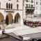 Old Square Studio Apartment