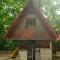 Howler Monkey Hotel