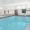 Wingate by Wyndham Peoria - Complimentary Area Shuttle - بيوريا