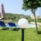 Foto: Chill and Relax in a Home with Pool near the Beach 9/43