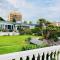 Boutique home the beach