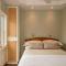 8 Dyer Hotel