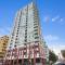 Gadigal Groove - Modern and Bright 3BR Executive Apartment in Zetland with Views