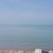 Melaka Beachfront Villa with Pool - ميلاكا