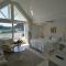 Sunde Fjord Hotel, free and easy parking