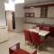Holiday Wing Apartments
