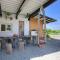 512 Huts Homestay