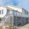 Bowen. Hot Tub, Pets OK, Well Maintained, Short Walk to Beach, WiFi