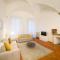 Apo1 Deluxe 2bdr family apartment by Ponte Vecchio