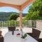 Apartments Alenka by the sea