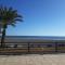 2 bedroom's flat on the beach, City center, 1 line - Santa Pola