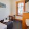 The Cambridge Hotel & Backpackers