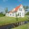 Foto: Quaint Holiday Home in Breezand near the Sea