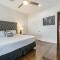 Spacious Loft-Style 3BR Townhouse by Hosteeva - 新奥尔良