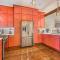 Spacious Loft-Style 3BR Townhouse by Hosteeva