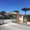 Small cottage with aircon, private terrace and garden - 2000m from the beach by ToscanaTour