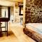 PIPPOS LITTLE RESORT/2