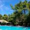 Hotel Les Mazets Des Roches