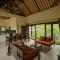 VILLA CAHAYA Perfectly formed by the natural surrounding and Balinese hospitality