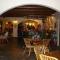 Perros Hotel
